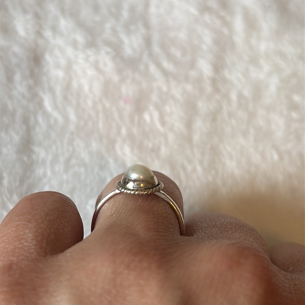 S925 Genuine Shell Pearl Sterling Silver Ring - Picture 4 of 4